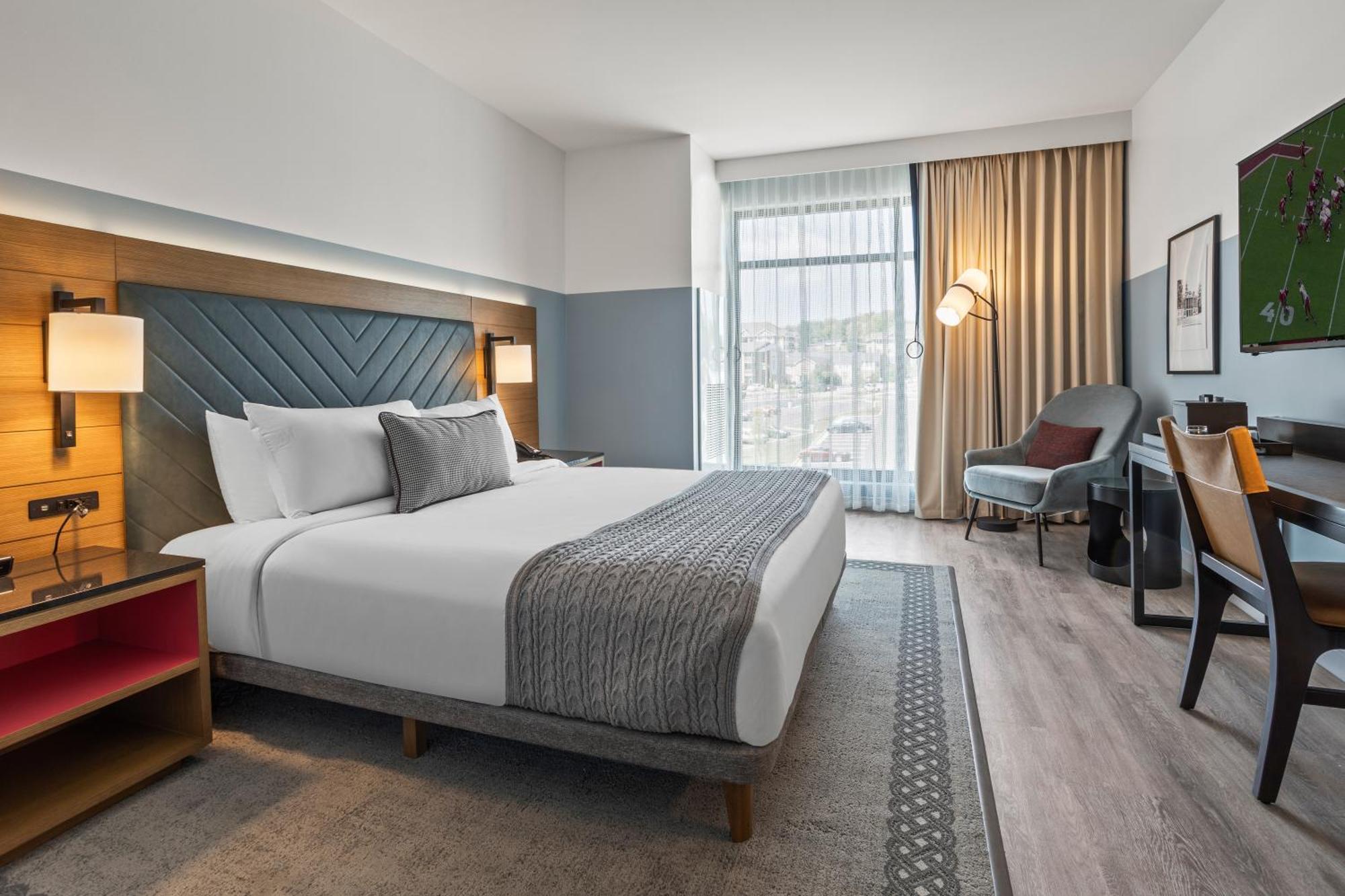 The Highlander Hotel *